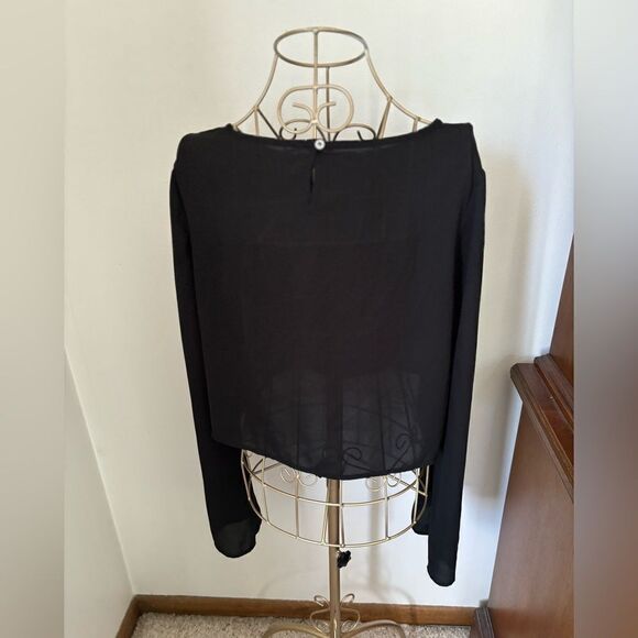 Abercrombie black long bell sleeve crewneck top size M - Picture 7 of 10